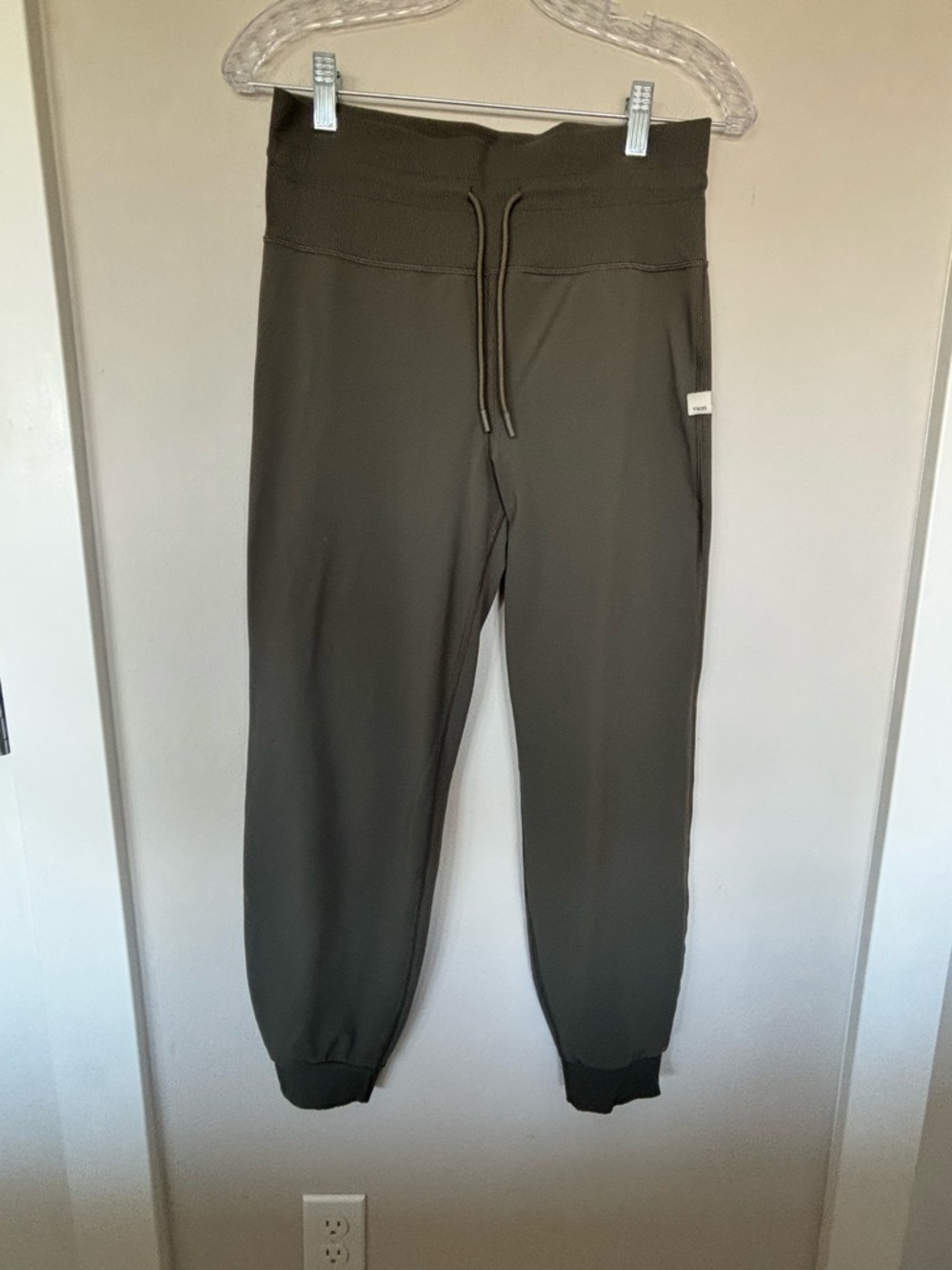 Vuori Olive-Taupe Performance Joggers